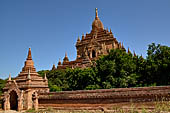 Bagan Myanmar. Htilominlo temple. 